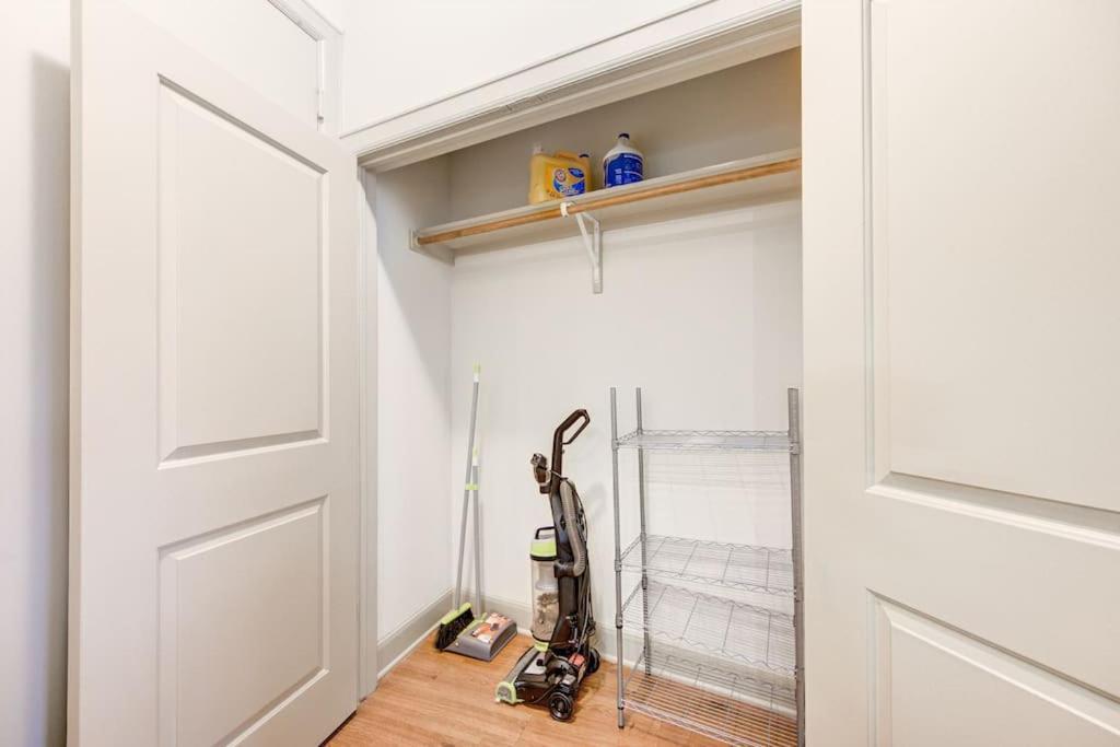 Chic 1Br Near Nrg With Pool Wifi Freeparking Apartamento Houston Exterior foto